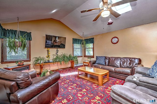 6 Ferguson Road, Hamden, CT 06518