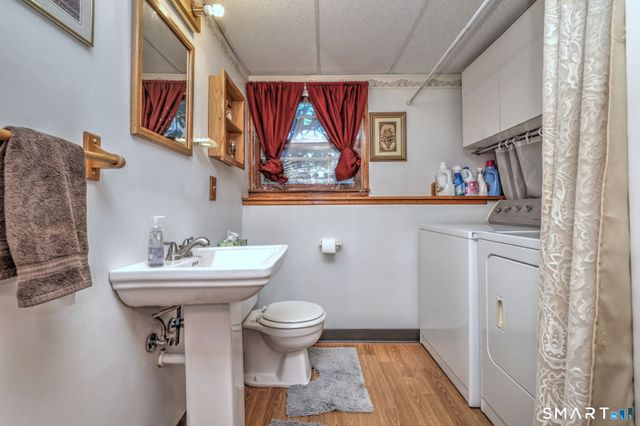 6 Ferguson Road, Hamden, CT 06518