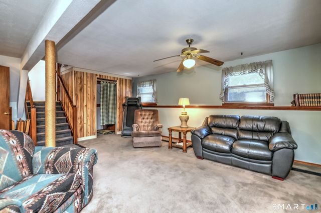 6 Ferguson Road, Hamden, CT 06518