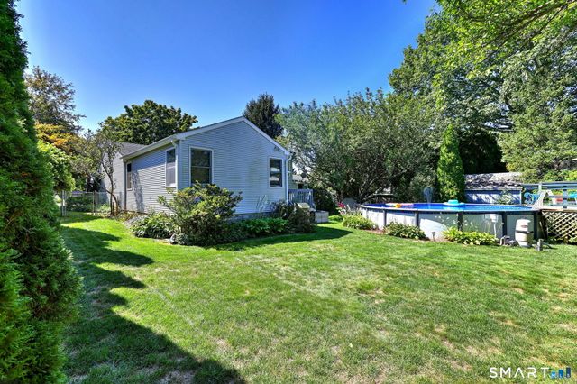 6 Ferguson Road, Hamden, CT 06518