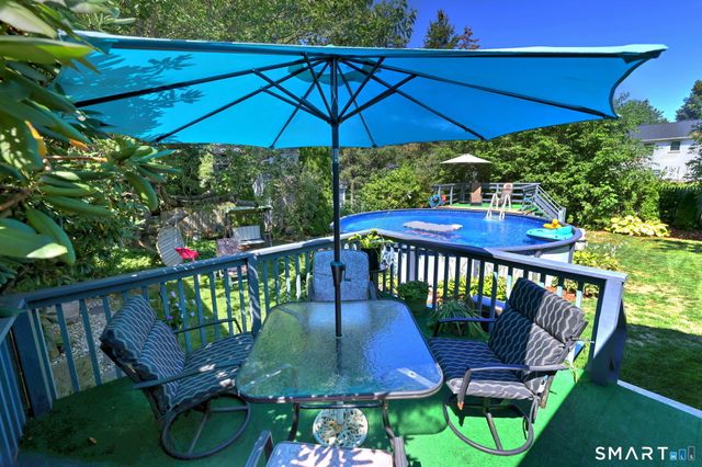 6 Ferguson Road, Hamden, CT 06518