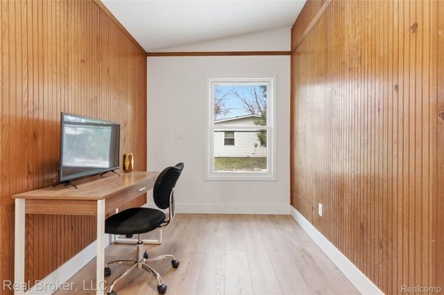 6351 Beth, Green Oak Township, MI 48116