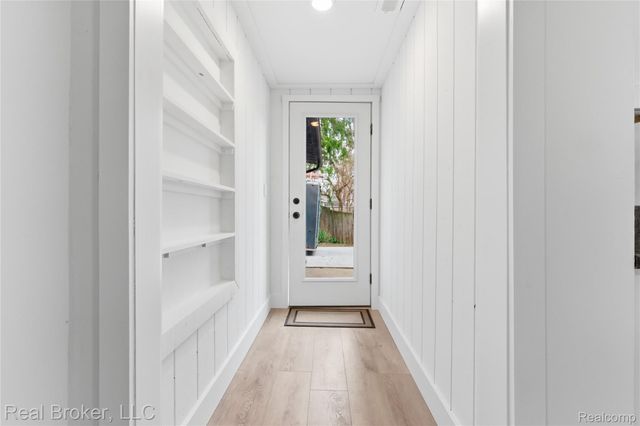 6351 Beth, Green Oak Township, MI 48116