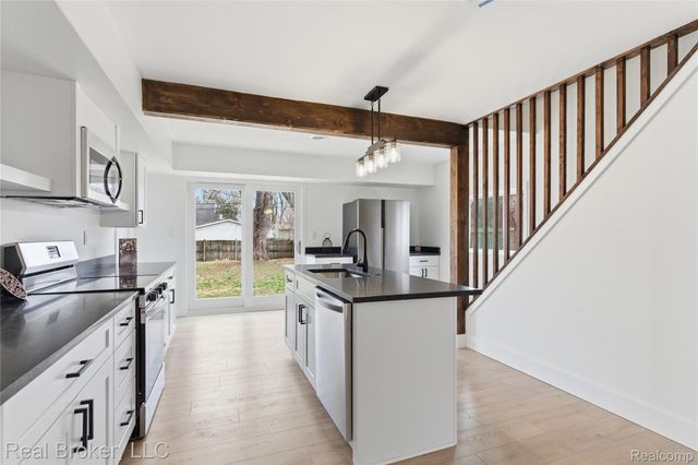 6351 Beth, Green Oak Township, MI 48116