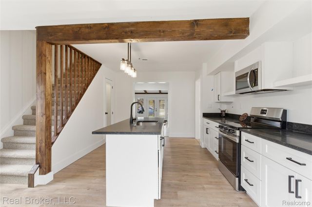 6351 Beth, Green Oak Township, MI 48116