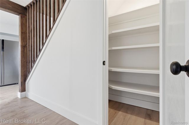 6351 Beth, Green Oak Township, MI 48116