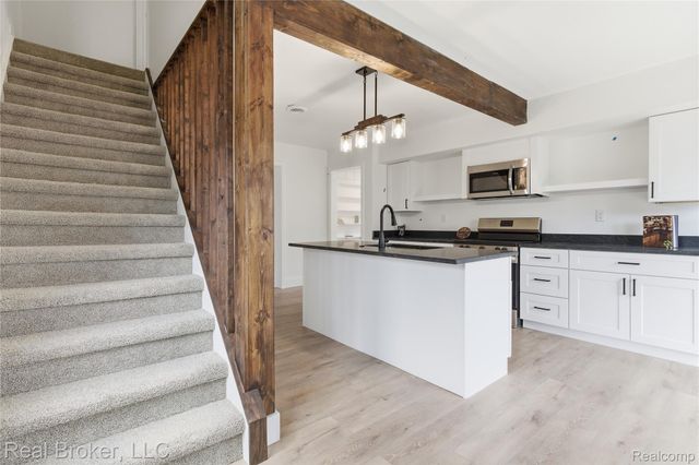 6351 Beth, Green Oak Township, MI 48116