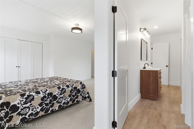 6351 Beth, Green Oak Township, MI 48116