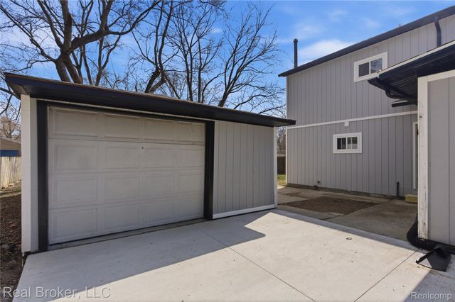 6351 Beth, Green Oak Township, MI 48116