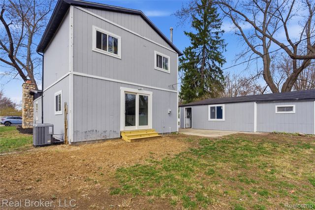 6351 Beth, Green Oak Township, MI 48116