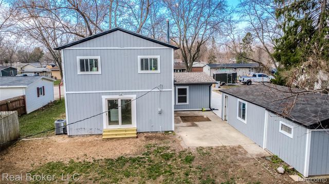 6351 Beth, Green Oak Township, MI 48116