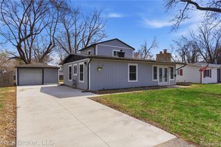 6351 Beth, Green Oak Township, MI 48116