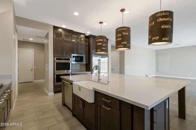 18874 E WALNUT Drive, Queen Creek, AZ 85142