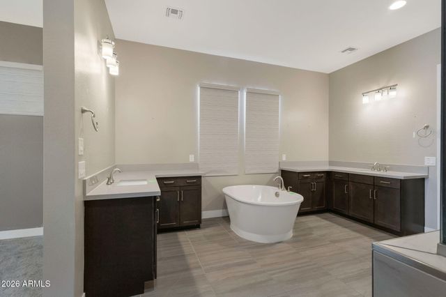 18874 E WALNUT Drive, Queen Creek, AZ 85142