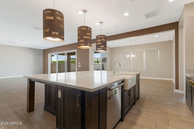 18874 E WALNUT Drive, Queen Creek, AZ 85142