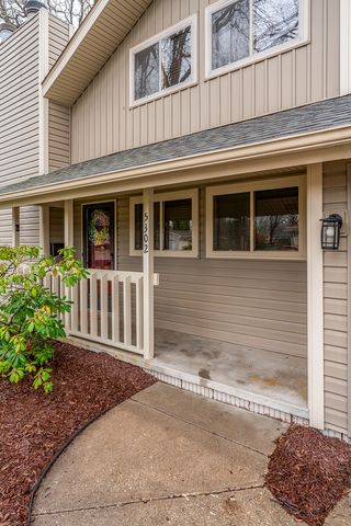 5302 32nd Avenue, Moline, IL 61265