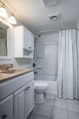 5302 32nd Avenue, Moline, IL 61265