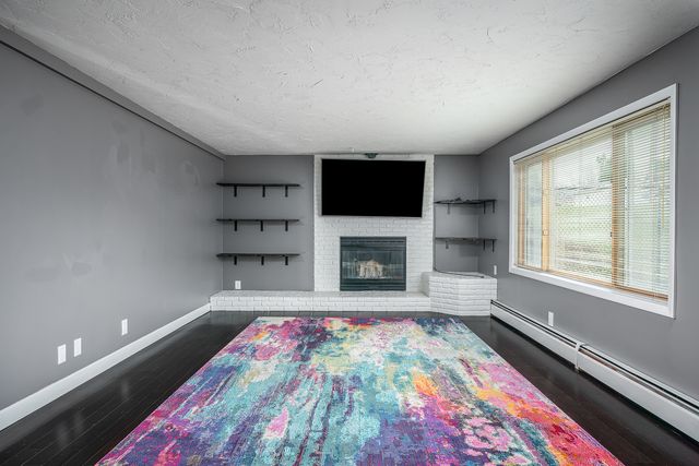 5302 32nd Avenue, Moline, IL 61265