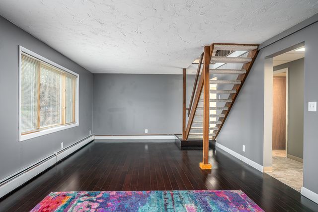 5302 32nd Avenue, Moline, IL 61265