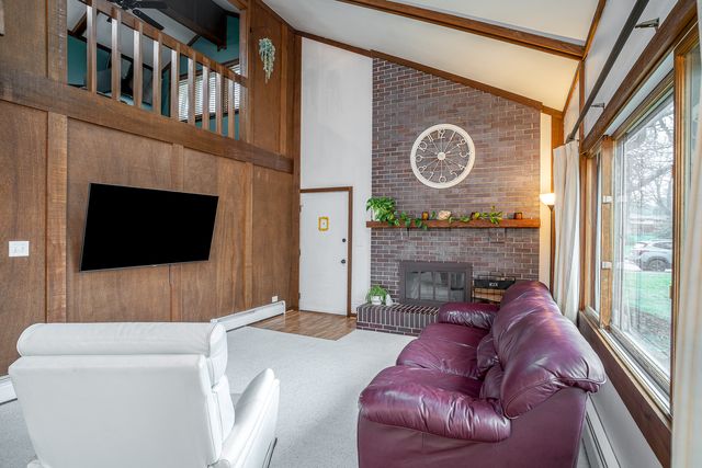 5302 32nd Avenue, Moline, IL 61265