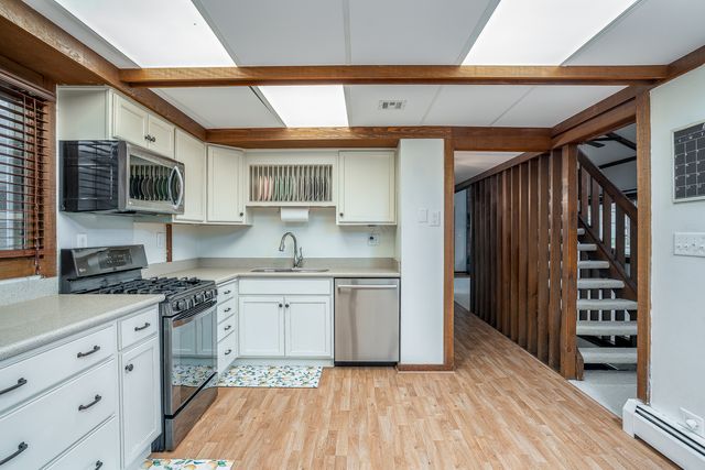 5302 32nd Avenue, Moline, IL 61265