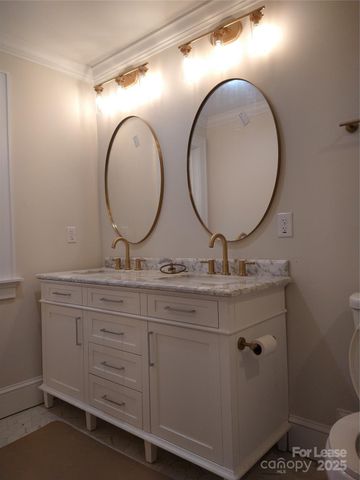 1915 Hamorton Place, Charlotte, NC 28205