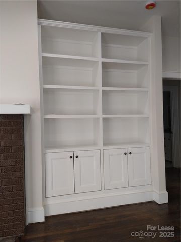 1915 Hamorton Place, Charlotte, NC 28205