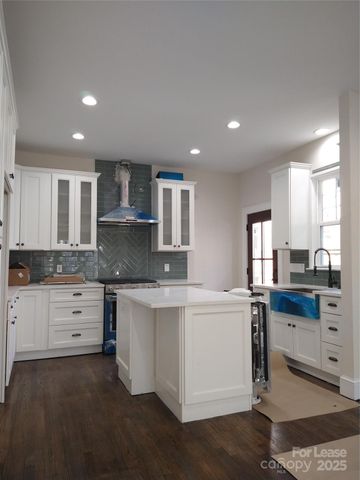 1915 Hamorton Place, Charlotte, NC 28205