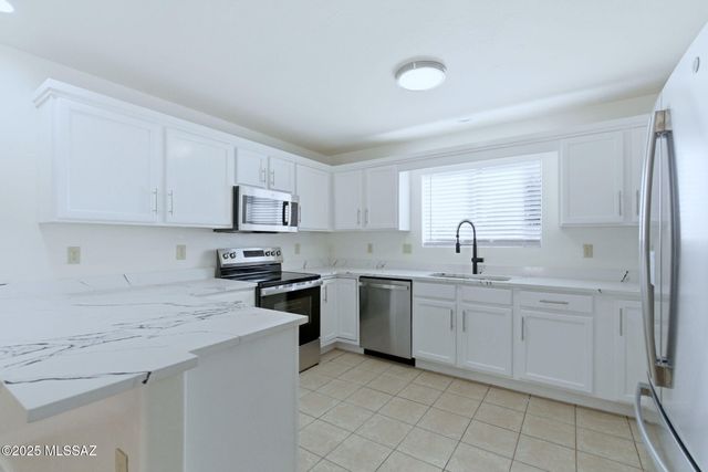 434 Camino Dona Cydney, Nogales, AZ 85621