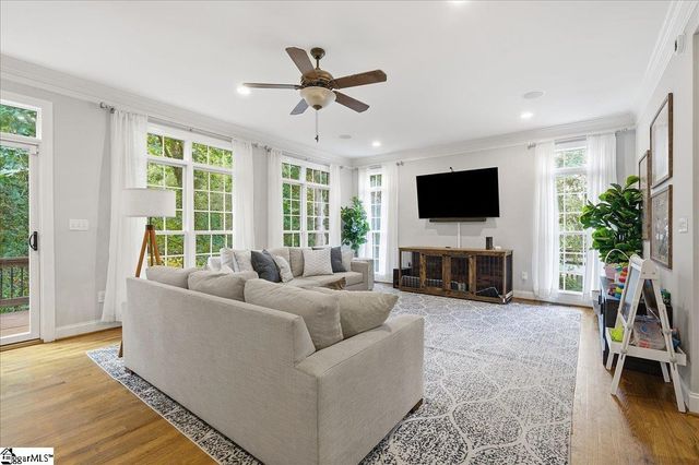 309 Chancellors Park Court, Simpsonville, SC 29681