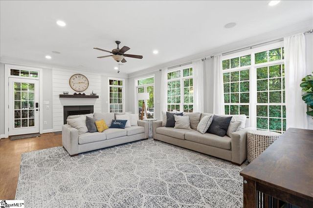 309 Chancellors Park Court, Simpsonville, SC 29681