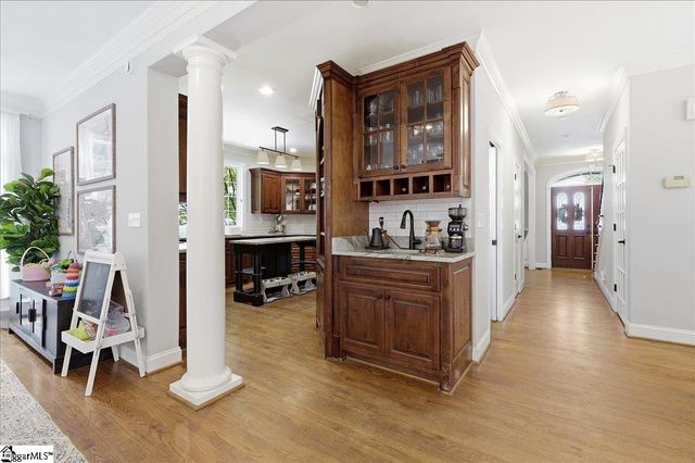 309 Chancellors Park Court, Simpsonville, SC 29681