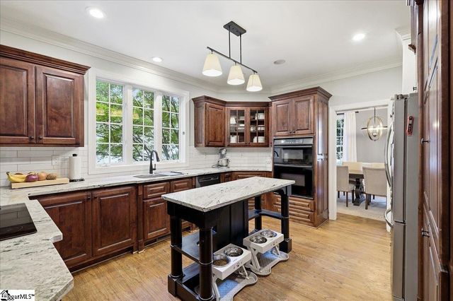 309 Chancellors Park Court, Simpsonville, SC 29681