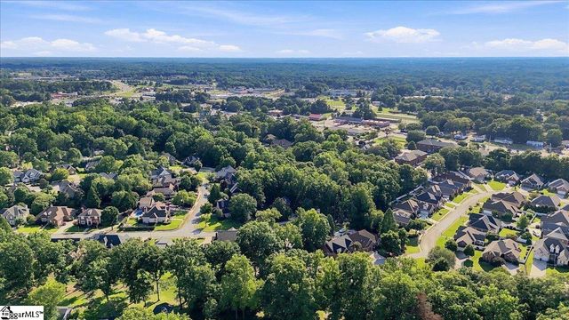 309 Chancellors Park Court, Simpsonville, SC 29681