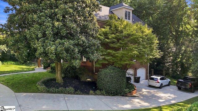 309 Chancellors Park Court, Simpsonville, SC 29681
