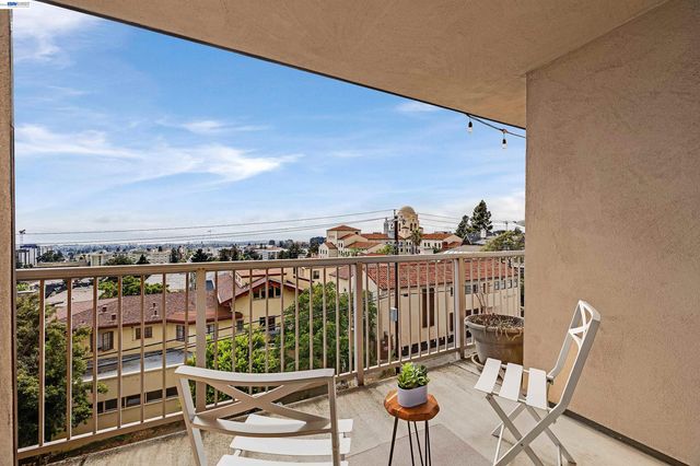2 Panoramic Way 306, Berkeley, CA 94704