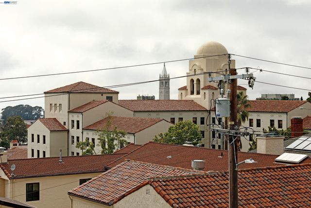 2 Panoramic Way 306, Berkeley, CA 94704