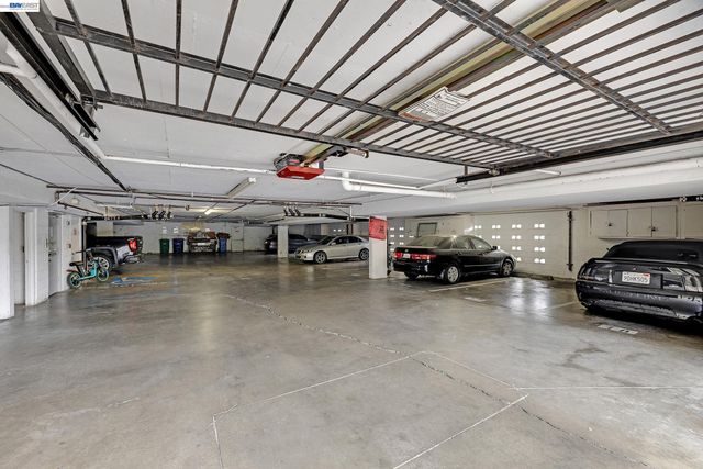 2 Panoramic Way 306, Berkeley, CA 94704