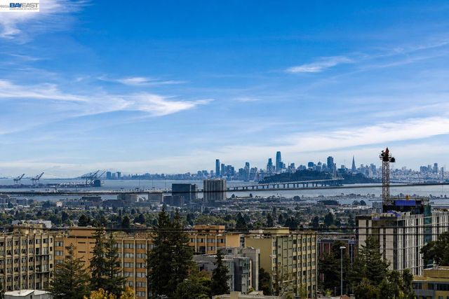 2 Panoramic Way 306, Berkeley, CA 94704