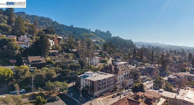 2 Panoramic Way 306, Berkeley, CA 94704