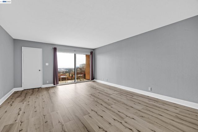 2 Panoramic Way 306, Berkeley, CA 94704