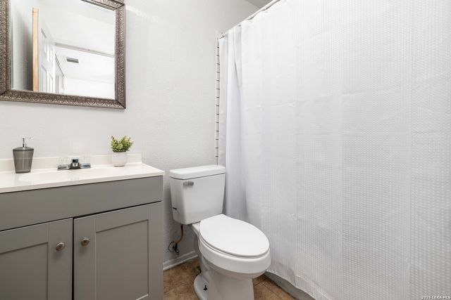 9749 Misty Ash Dr, Converse, TX 78109