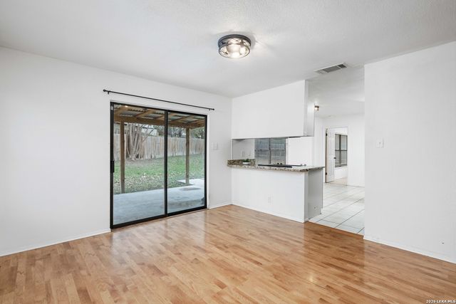 9749 Misty Ash Dr, Converse, TX 78109