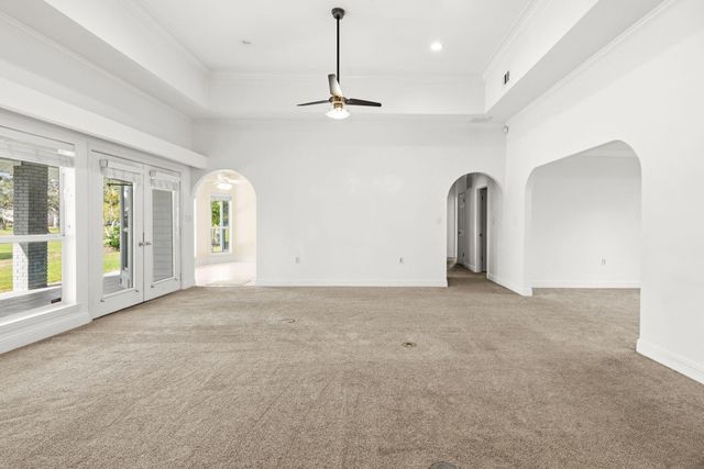 83 Lake Lorraine Circle, Shalimar, FL 32579