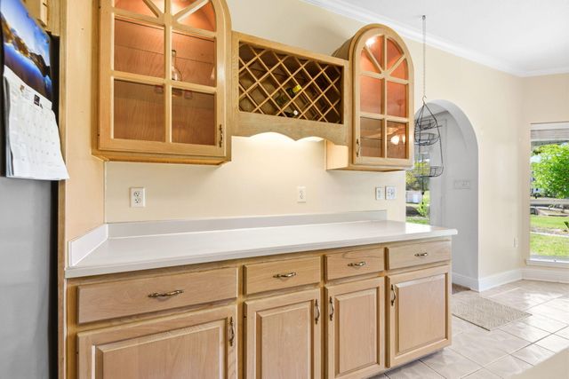 83 Lake Lorraine Circle, Shalimar, FL 32579