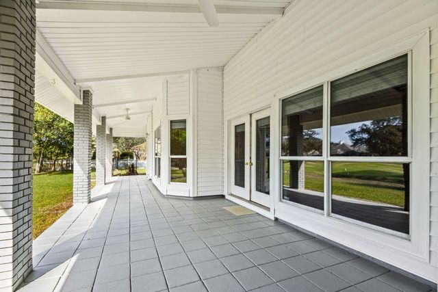 83 Lake Lorraine Circle, Shalimar, FL 32579