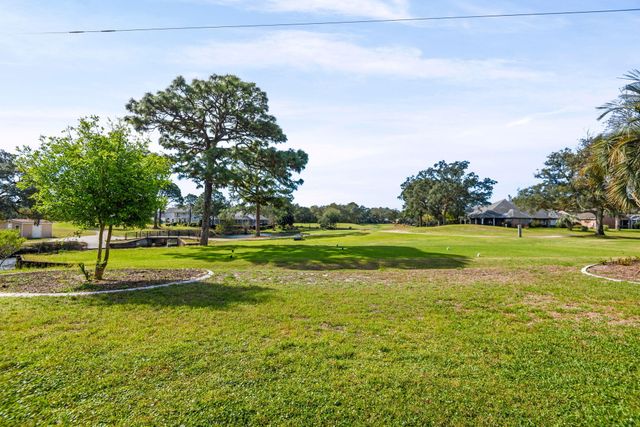 83 Lake Lorraine Circle, Shalimar, FL 32579