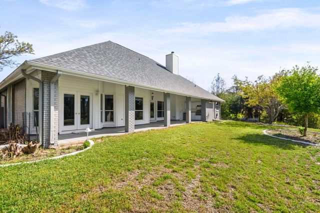 83 Lake Lorraine Circle, Shalimar, FL 32579