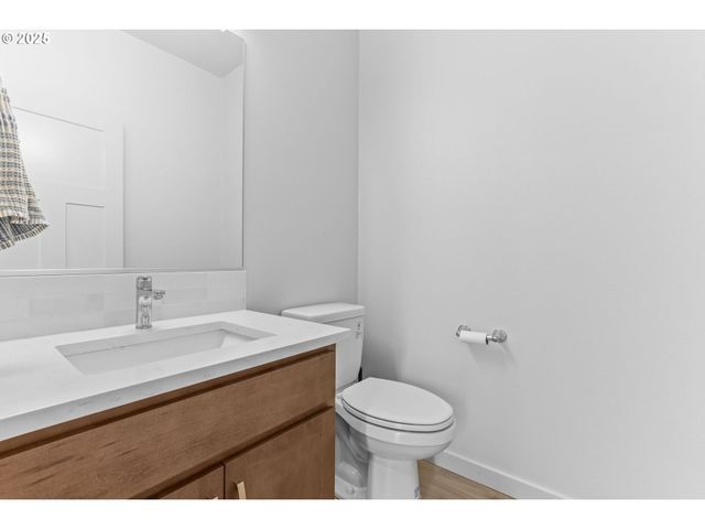 475 Ne ELLIOTT Ave, Gresham, OR 97030