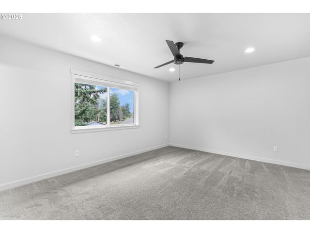 475 Ne ELLIOTT Ave, Gresham, OR 97030